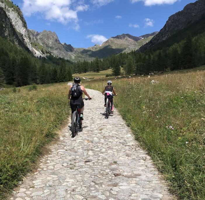 Residenza Sofia - Ponte Di Legno Fraz. Pezzo Villa Exteriör bild